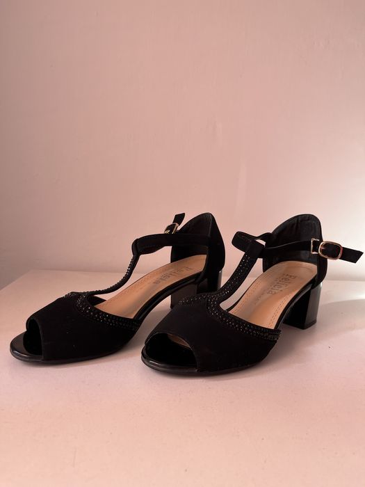 Босоножки на среднем каблуке | 37- размер