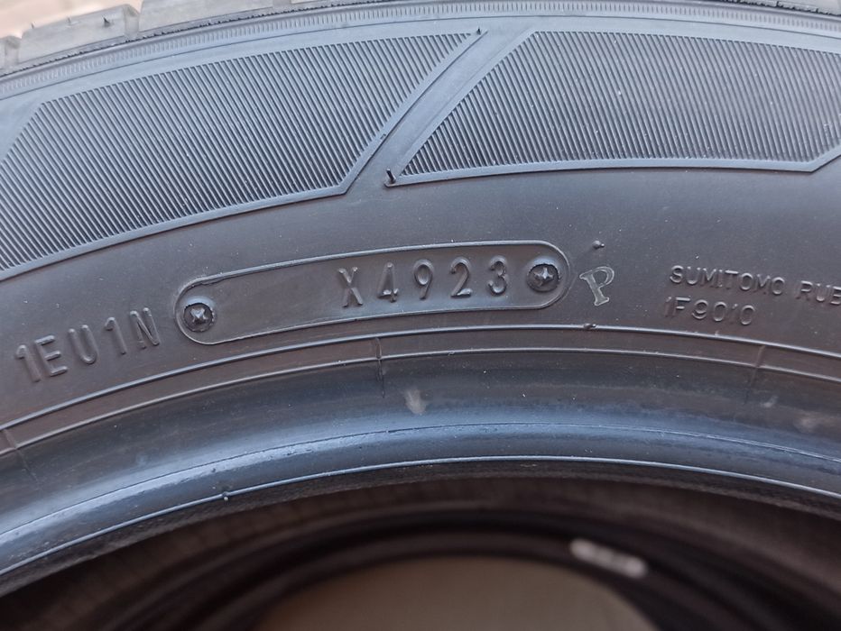 Vând anvelope noi Pirelli 225/50/18R