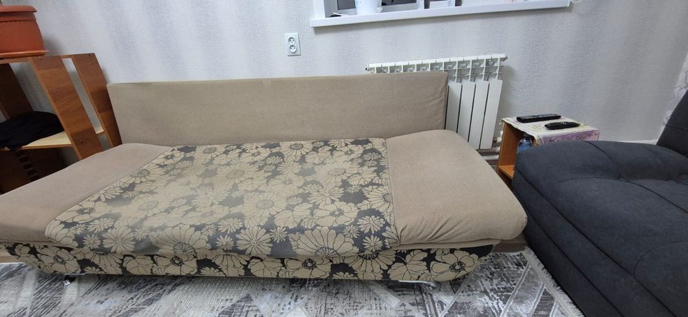 Продам диван  б/у