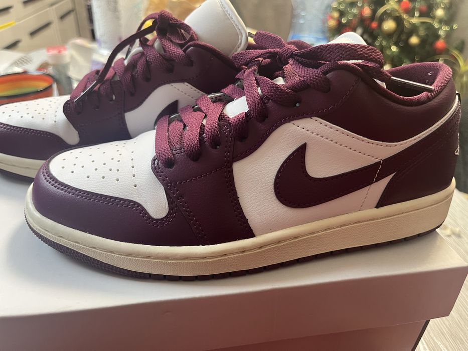 WMNS Air Jordan 1 Low