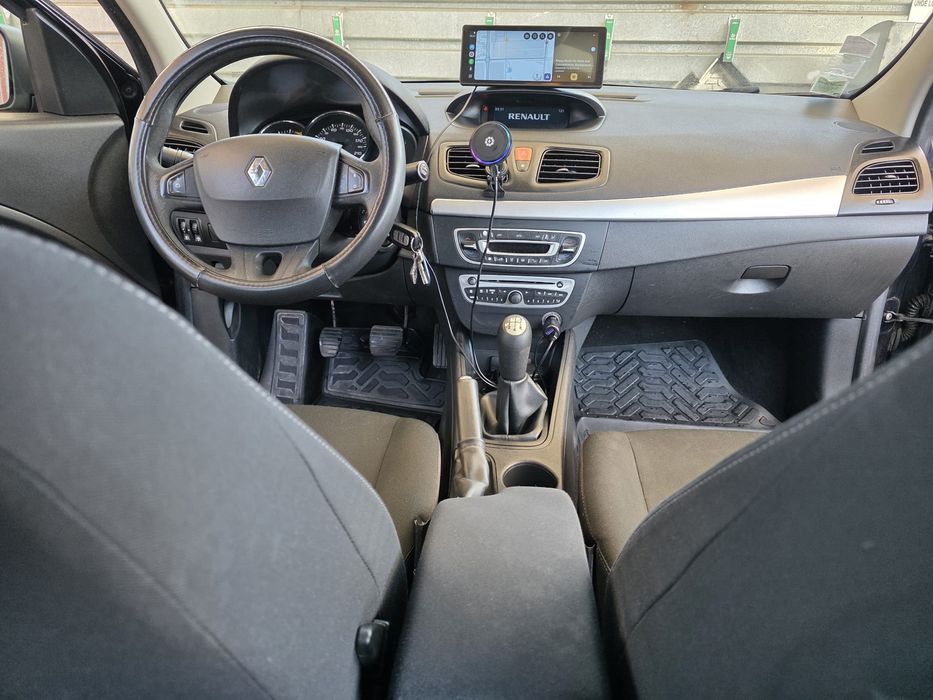 RENAULT FLUENCE 1.5 dCi 110 CP | 3.300 € | Consum urban 5,6 L/100 km