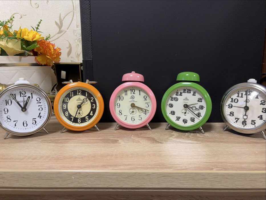 Ceasuri de masa Aradora Victoria Arad