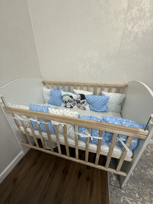 Продам детскую кроватку