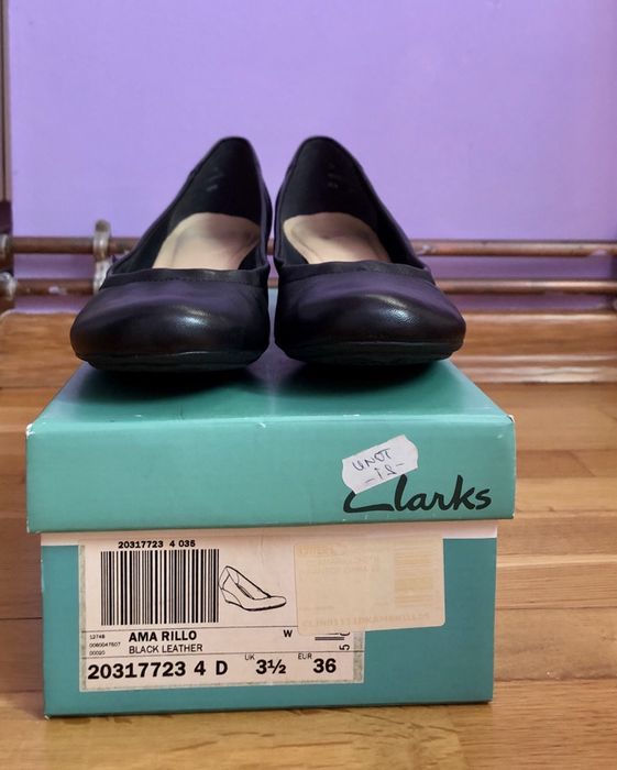 Pantofi  Clarks marimea 36