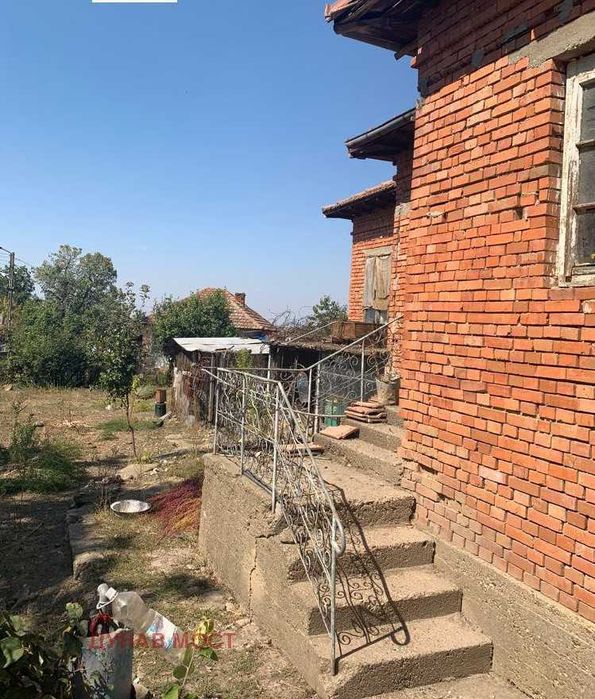 Продава се Къща в с. Звънарци, Област Разград - 80 кв.м за 88 €/кв.м - Снимка #4