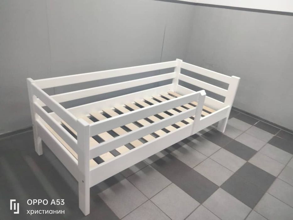 Деревянные кровати