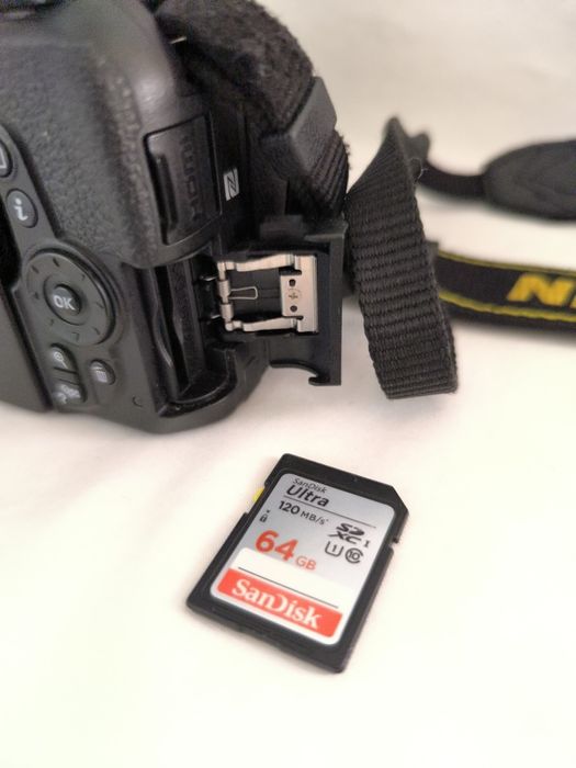 Nikon D5600,55-200mm.