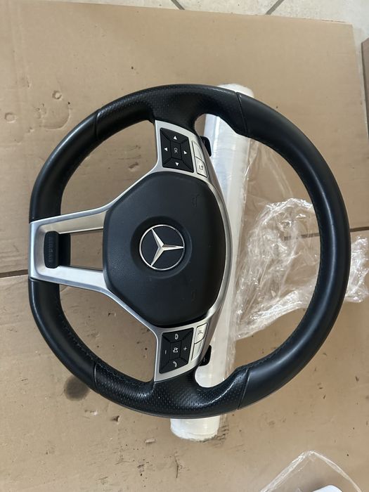 Volan AMG complet Cu airbag stare impecabila E c Cls ml Glk w212 w218