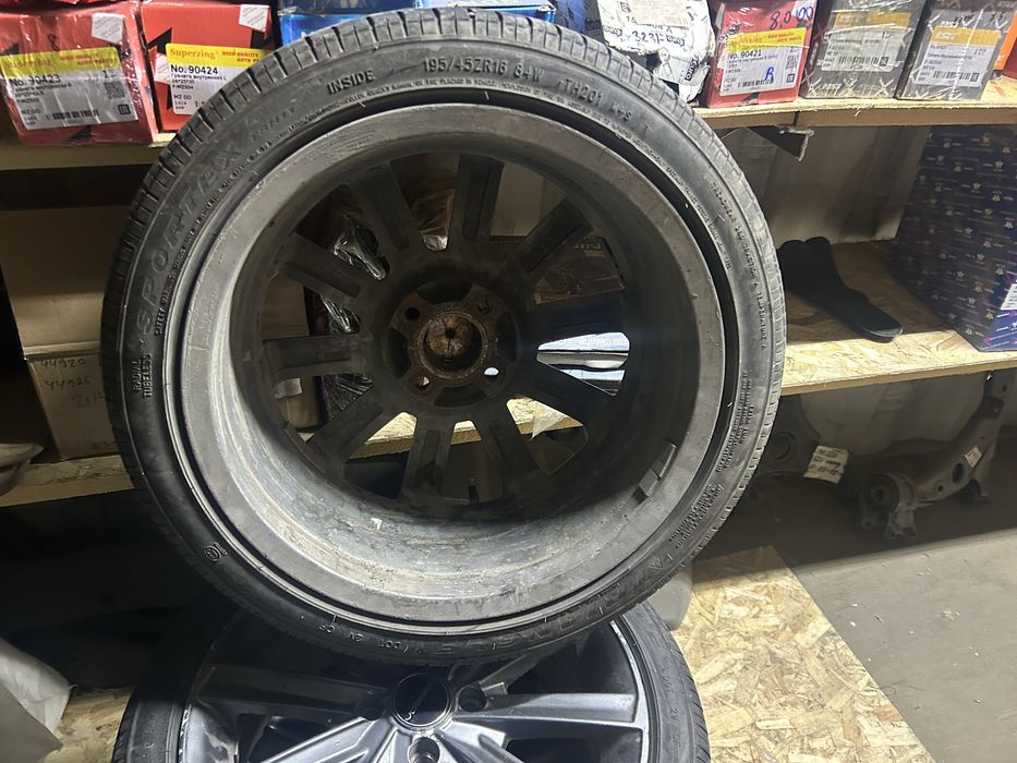 Продам комплект колес на ваз