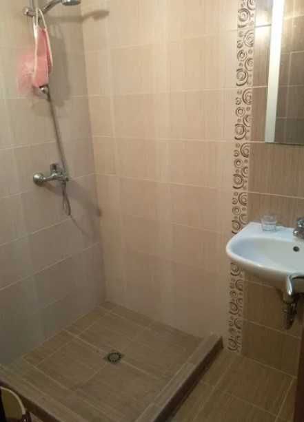 Дава се под наем Тристаен апартамент в Пловдив, Коматево - 88 кв.м за 428.4 € - Снимка #1