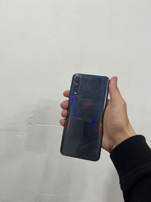 Продам самсунг а50 64гб