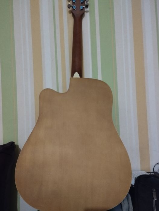 Продам новую гитару