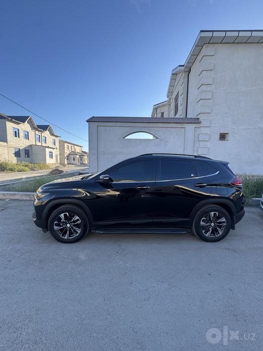Tracker 2 Premier 2023