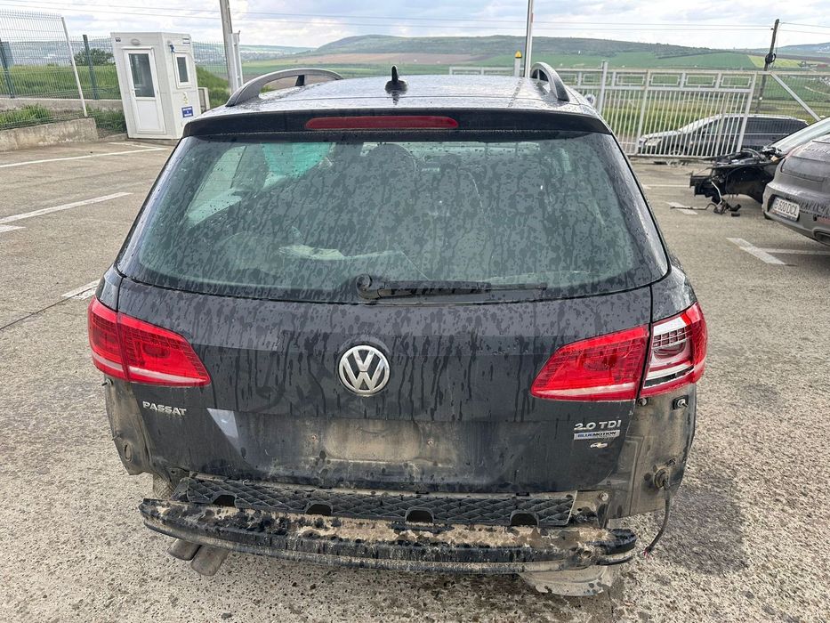 Dezmembrez / Dezmembrari / Piese / Accesorii Vw passat b7 2.0 tdi 2012 automat volan stanga