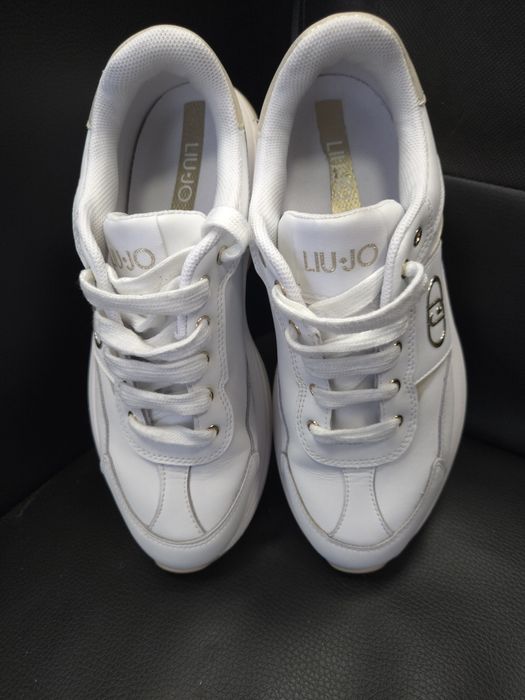 Liu Jo- сникърси