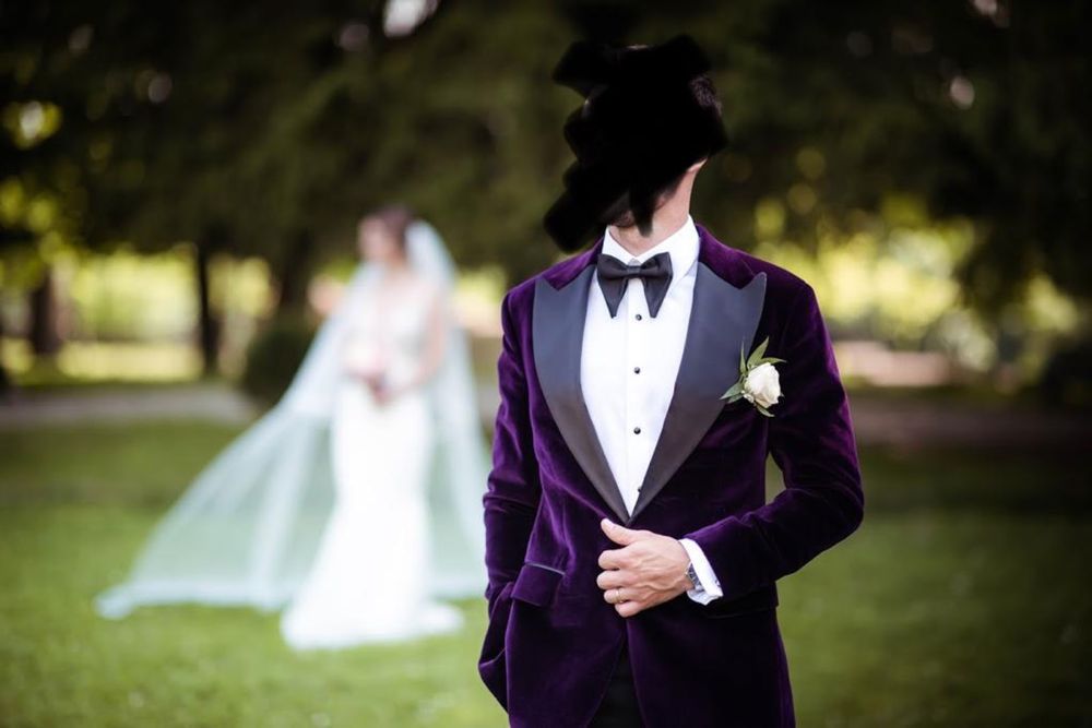 Costum ginere Alberto Dobre, Camasa A.D, Pantofi