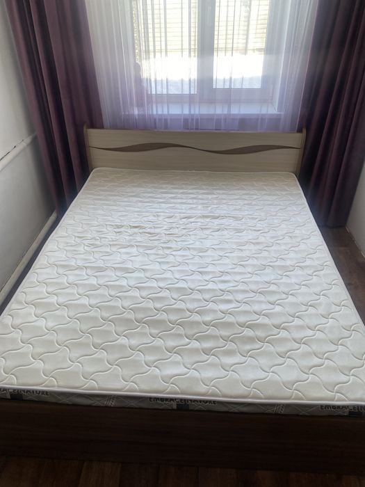 Продам кровать  размер 200х160