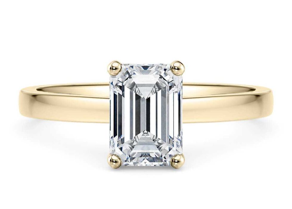 Стилен годежен пръстен, 18K жълто злато, 0.54 ct Emerald Lab-Grown Diamond