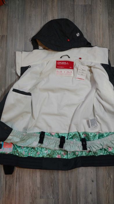 Ново висок клас детско сноуборд / ски яке O'Neill Freedom size 152 10K