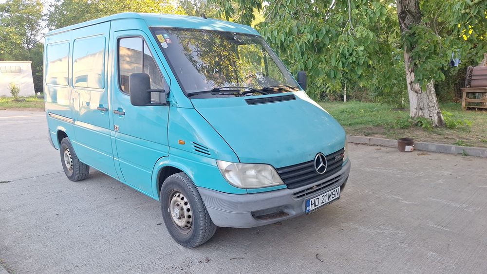 Vând Mercedes sprinter