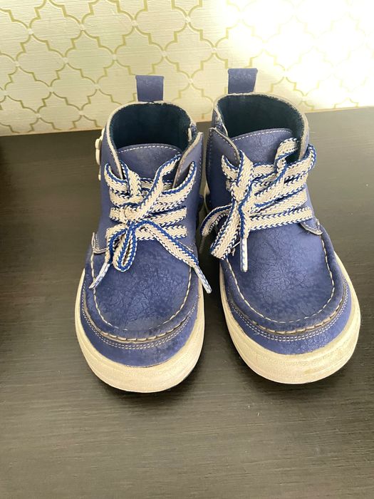 Продам детские ботинки 25рр