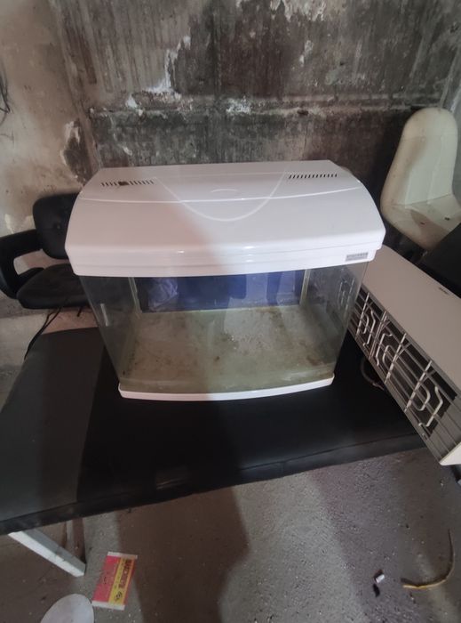 Продам аквариум с тумбой