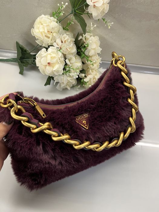 Guess дамска чанта с косъм