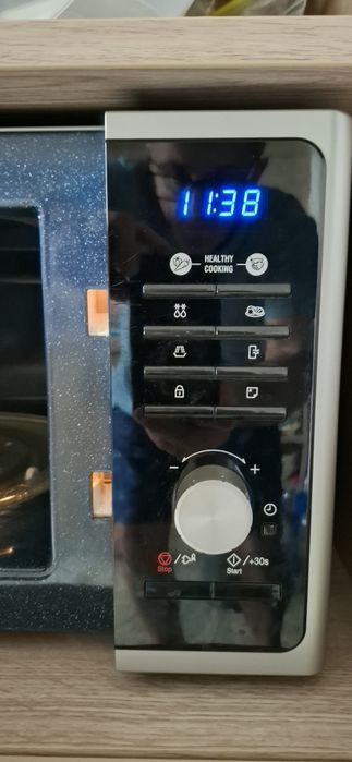 Vând cuptor microunde Samsung