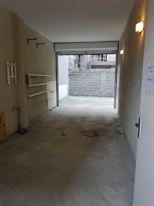 Гараж под наем център, до Билла Колхозен пазар