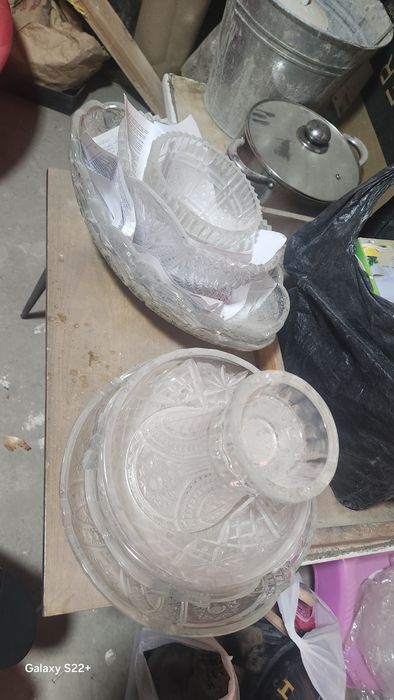 Хурустальниый посуды