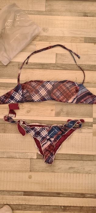 Costum de baie , plaja . Modele diverse,  deosebite