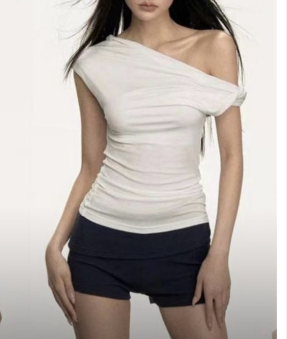 Все вещи по 7000 тг