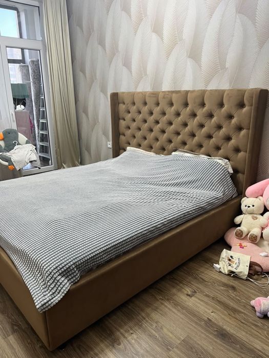Продам двухспальную кровать