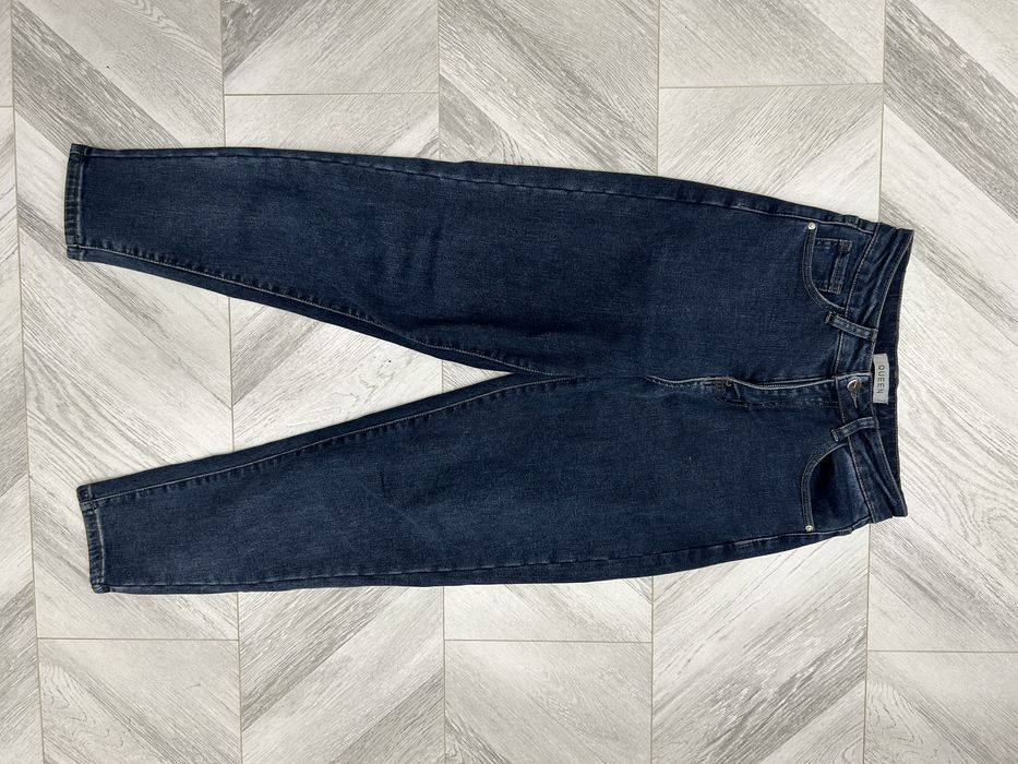 Джинсы почти новые