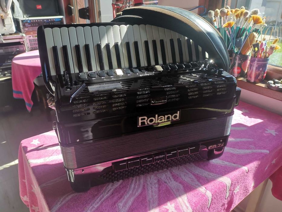 Acordeon Electronic Roland Fr7x Balck
