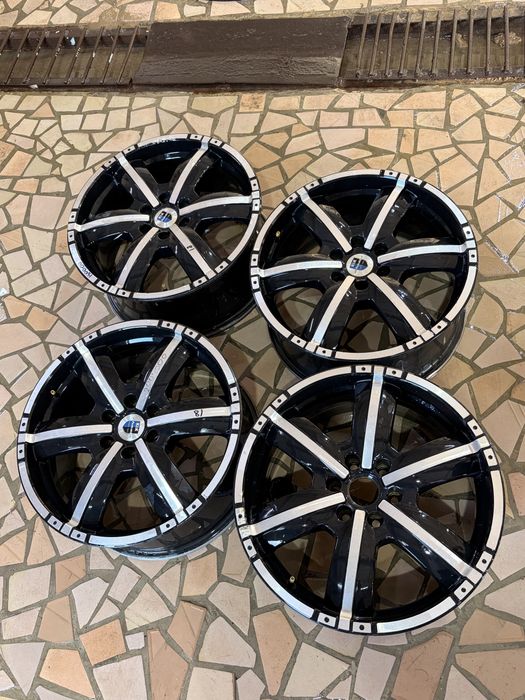 Автошина R18 летний с дисками