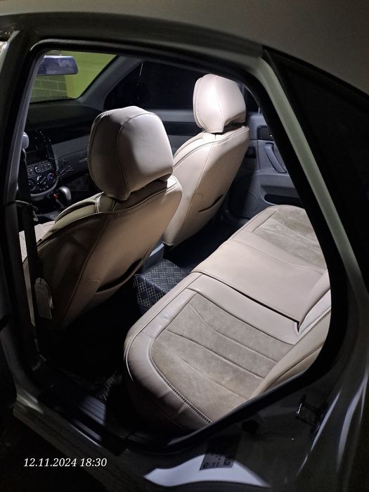 Universal Avto chexol