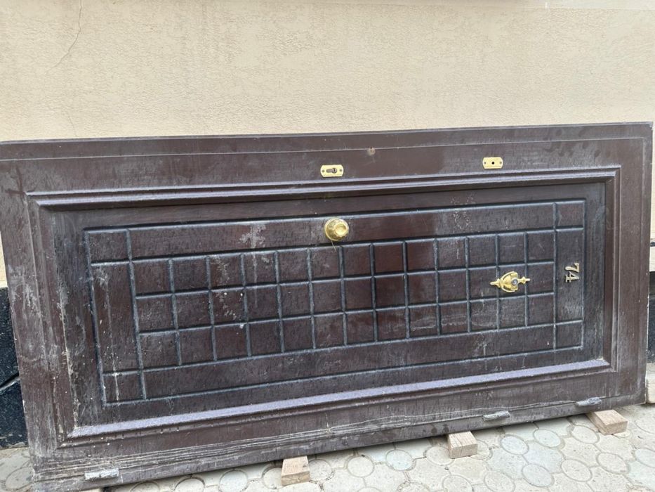 Продается входная дверь