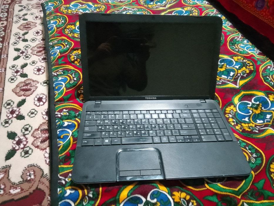 Kampyutor sotiladi srochna 600 min