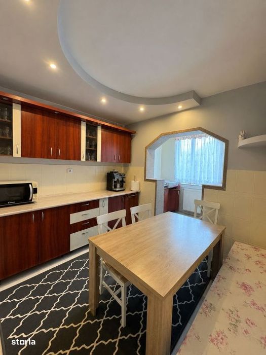 Oportunitate! 3 camere decomandate, 64 mp utili, 2 bai, boxa subsol, p
