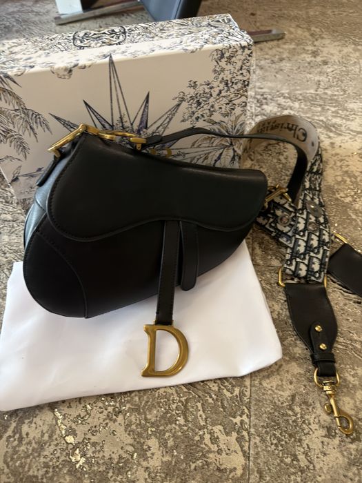 Dior чанта от естествена кожа!