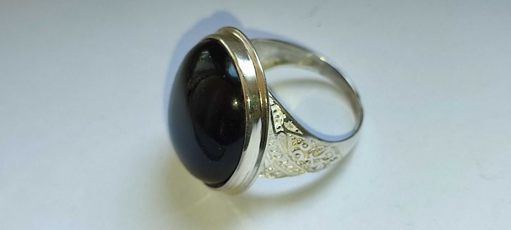 Серебряное кольцо с крупным камнем ОБСИДИАН, разм.21