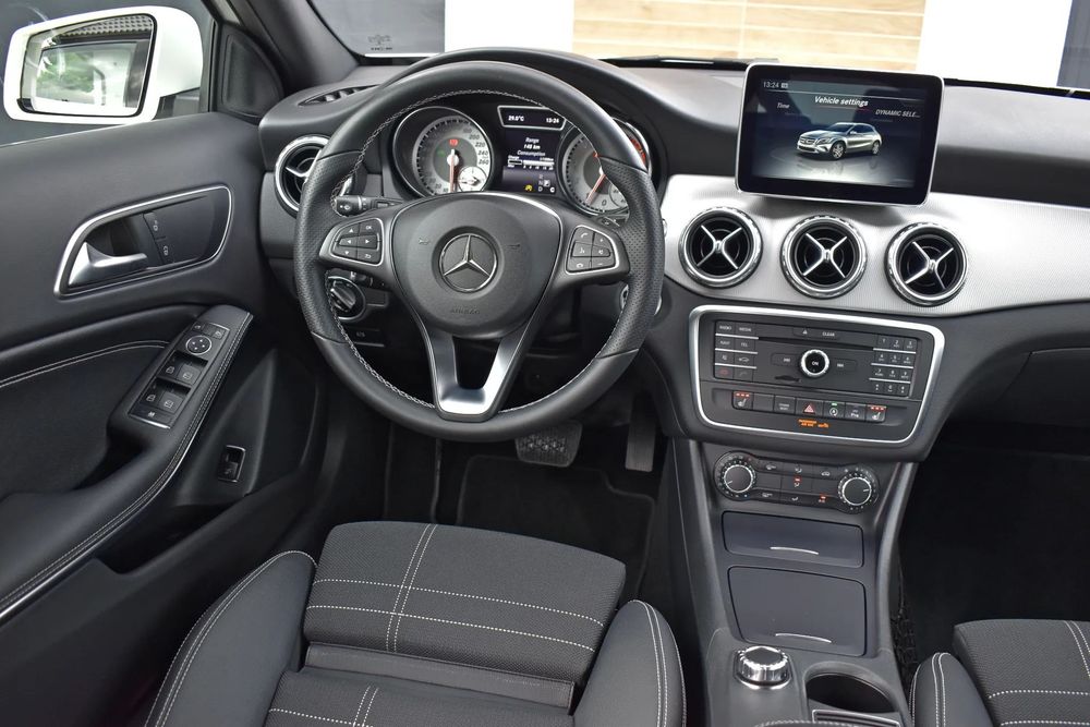 Mercedes-Benz GLA ~1.6 Benzina~AUTOMAT~Bixenon~Camera~Urban Edition~GARANTIE 1 AN ~