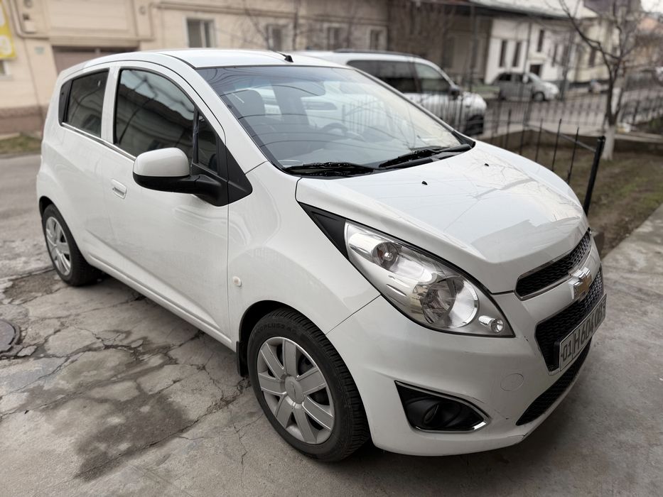 Спарк Avtomat Spark 2016 yil 1.25 mator Oq rang