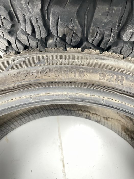 Шины зимние 225/40/18
