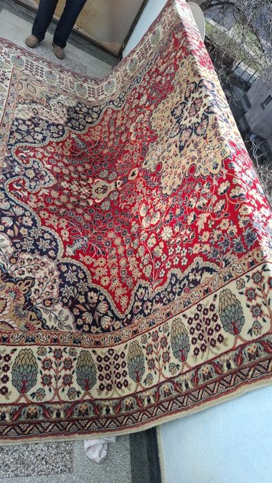Продавам персийски килим