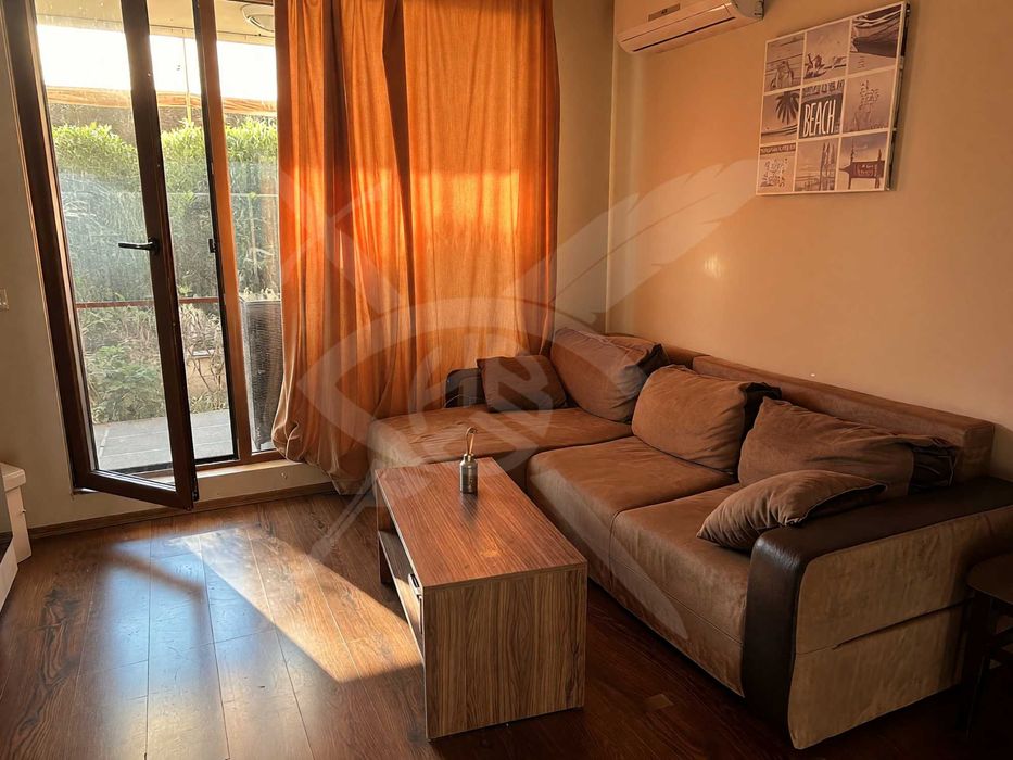 Продава се Двустаен апартамент в Бургас, Сарафово - 68 кв.м за 2059 €/кв.м - Снимка #2