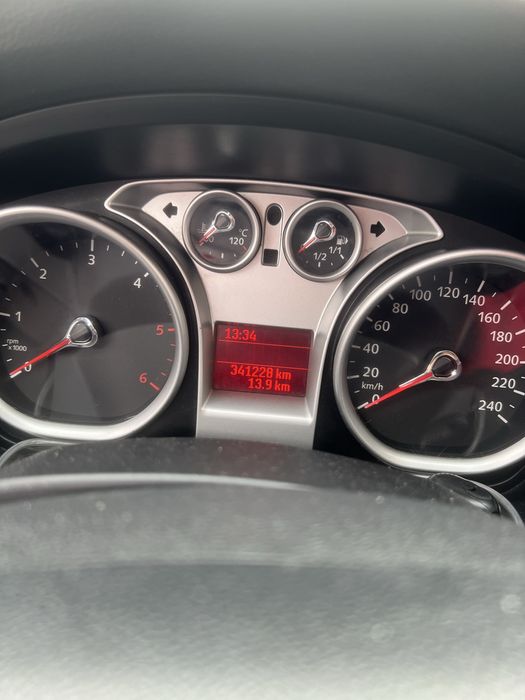 Ford focus        2008