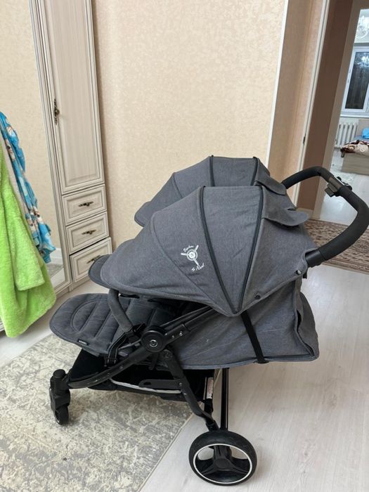 Продам коляску в отличном состояний. Очень удобная.