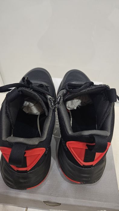 Маратонки Adidas